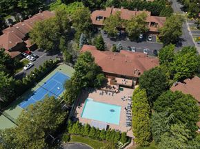 93 Estate Drive, Jericho NY 11753