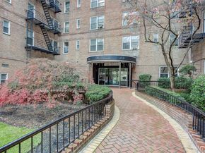 67-12 Yellowstone Boulevard D9, Forest Hills NY 11375