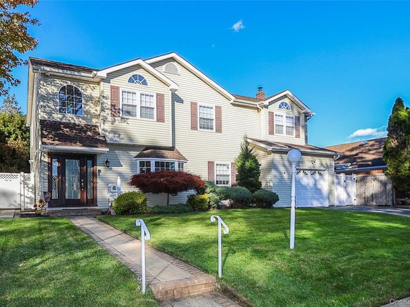 1817 Gardenia Avenue, North Merrick NY 11566