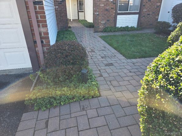 504 Gotham Court N, Saint James NY 11780