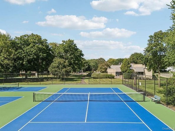 504 Gotham Court N, Saint James NY 11780