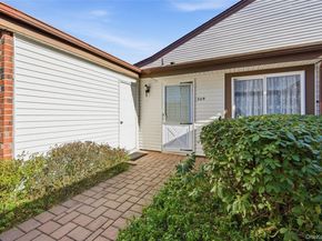 504 Gotham Court N, Saint James NY 11780