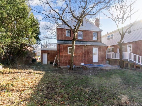 251-05 51st Avenue, Little Neck NY 11362