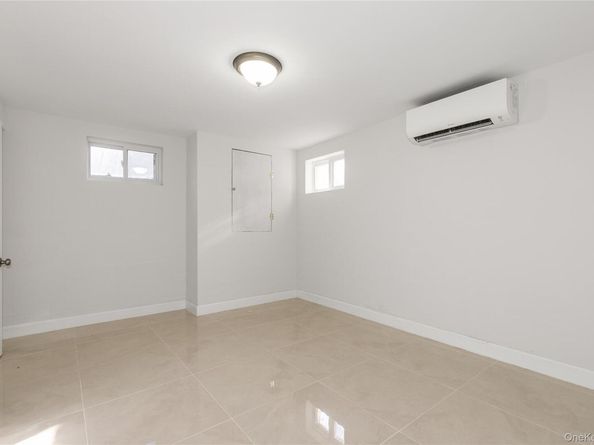 251-05 51st Avenue, Little Neck NY 11362