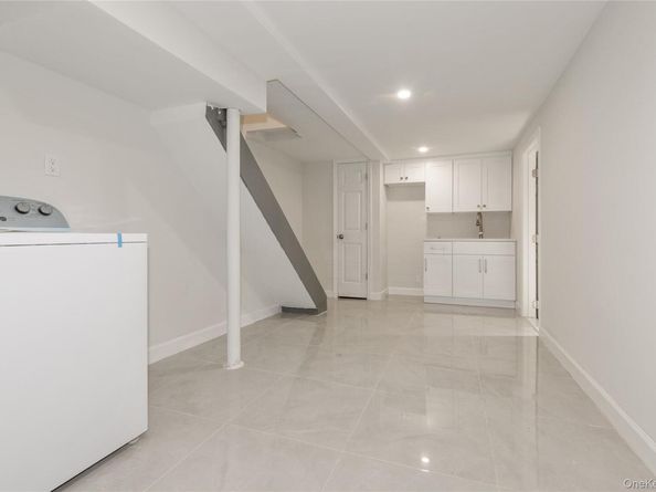 251-05 51st Avenue, Little Neck NY 11362