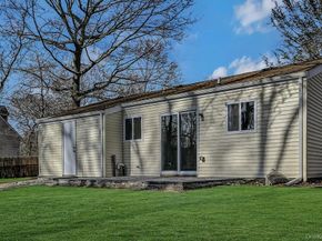 4 Park Lane, Middle Island NY 11953