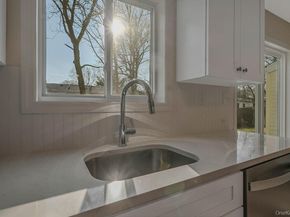 4 Park Lane, Middle Island NY 11953