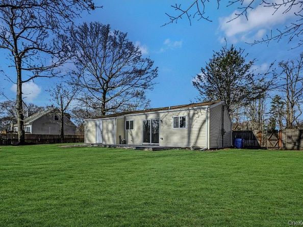 4 Park Lane, Middle Island NY 11953