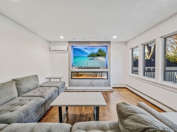 11 Chivalry Lane, Nesconset NY 11767