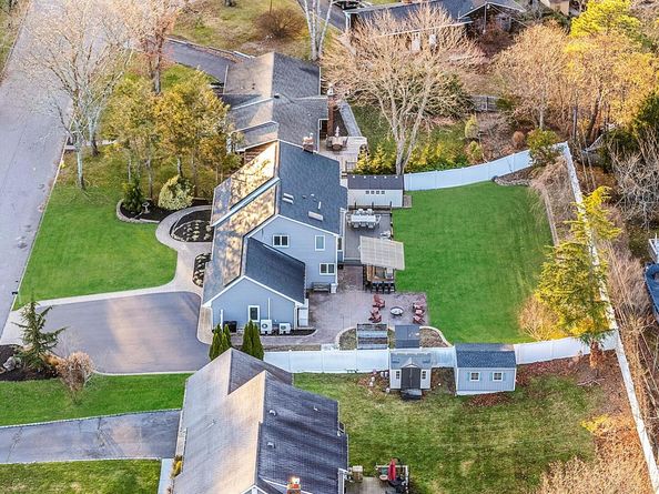 11 Chivalry Lane, Nesconset NY 11767