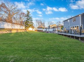 11 Chivalry Lane, Nesconset NY 11767