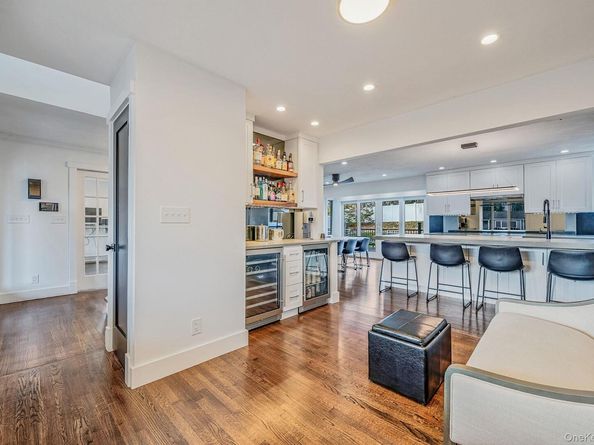 11 Chivalry Lane, Nesconset NY 11767