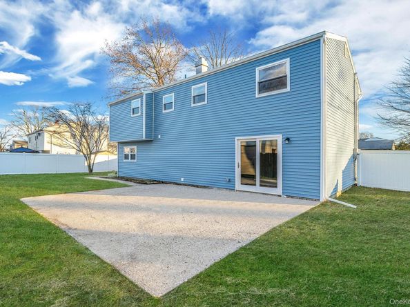 3 Bellrose Avenue, Centereach NY 11720