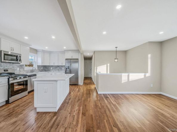 3 Bellrose Avenue, Centereach NY 11720