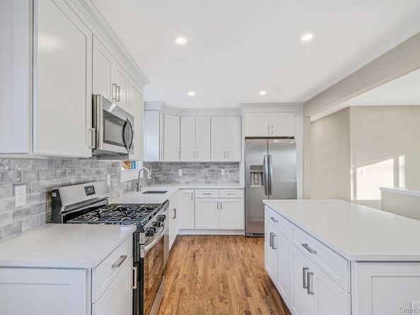 3 Bellrose Avenue, Centereach NY 11720