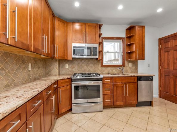 164-12 76th Avenue, Fresh Meadows NY 11366