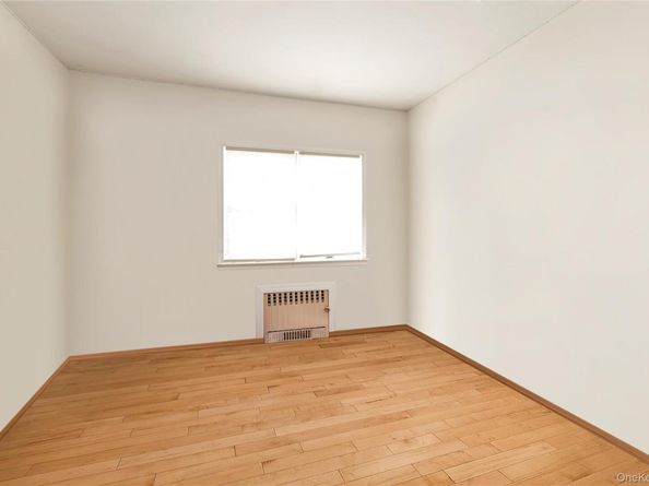 164-12 76th Avenue, Fresh Meadows NY 11366