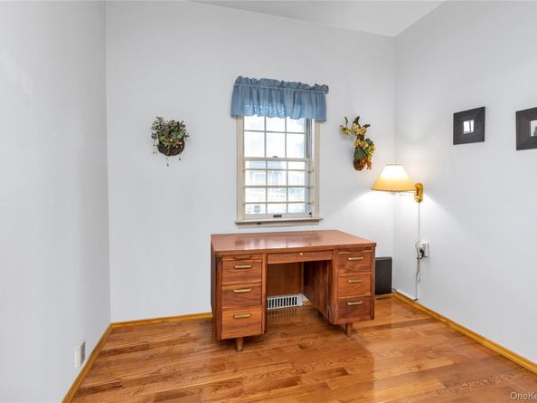 164-12 76th Avenue, Fresh Meadows NY 11366