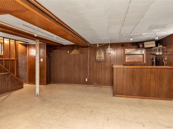 164-12 76th Avenue, Fresh Meadows NY 11366