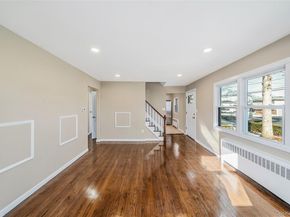 266 W 16th Street, Deer Park NY 11729