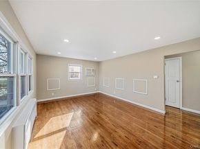 266 W 16th Street, Deer Park NY 11729