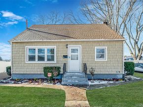 266 W 16th Street, Deer Park NY 11729