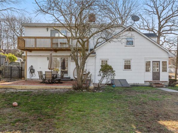 1 Tarn Road, Rocky Point NY 11778