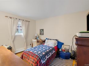 37 Peppermill Lane, Dix Hills NY 11746