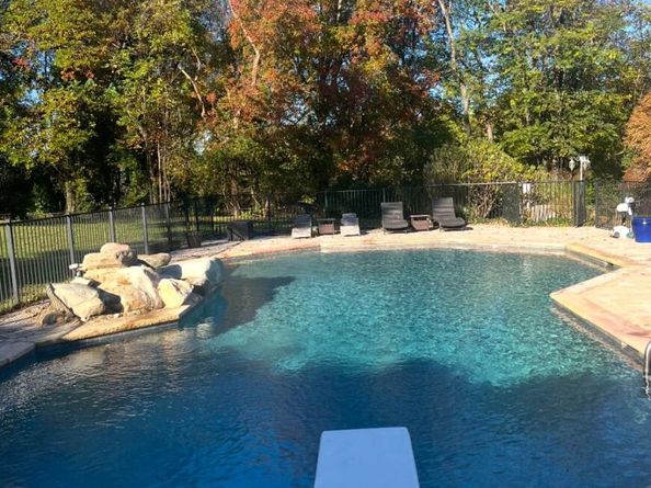 37 Peppermill Lane, Dix Hills NY 11746