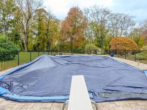 37 Peppermill Lane, Dix Hills NY 11746