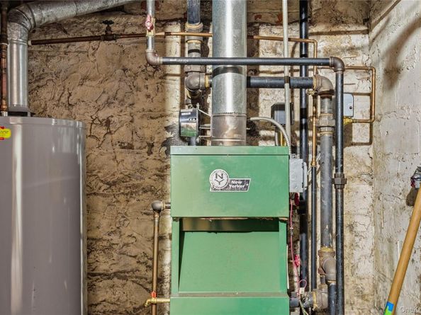 61-24 65th Street, Middle Village NY 11379