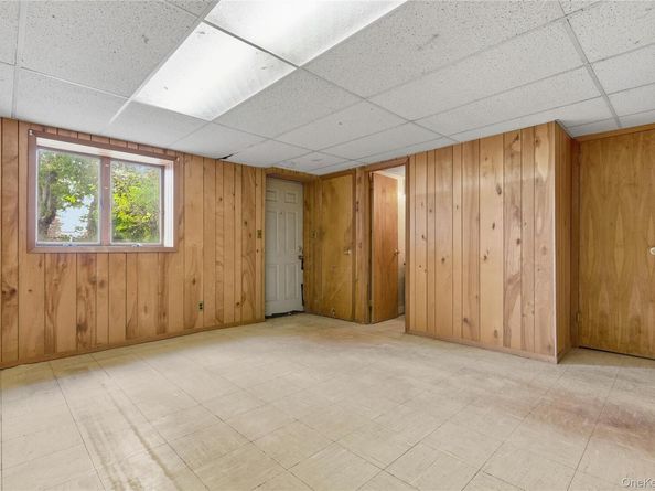 61-24 65th Street, Middle Village NY 11379