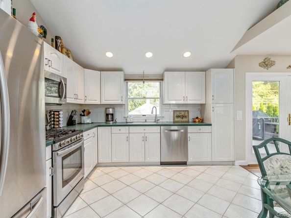 74 Lauren Avenue, Dix Hills NY 11746