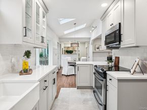 8 Storyland Lane, East Setauket NY 11733