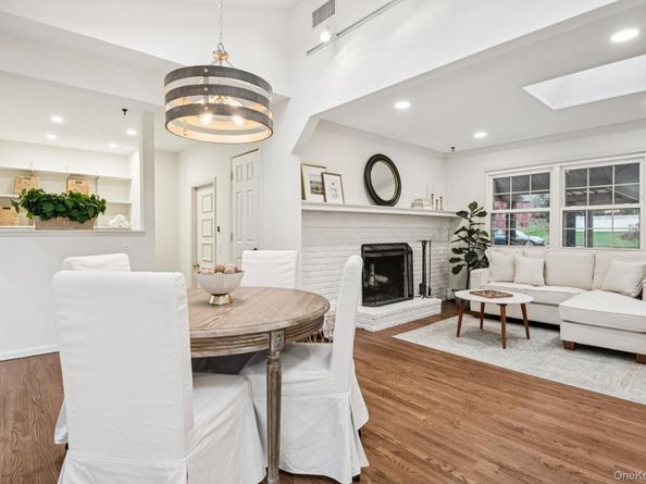 8 Storyland Lane, East Setauket NY 11733