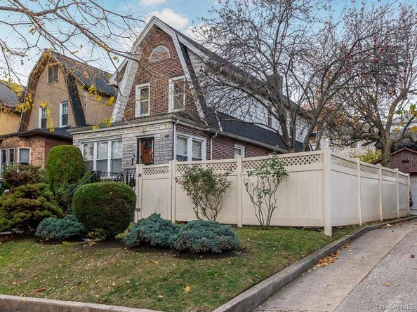 1813 Willow Lane, Bronx NY 10461