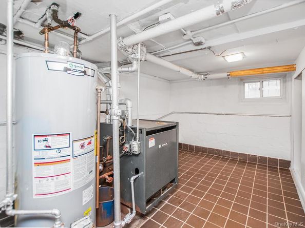 1813 Willow Lane, Bronx NY 10461