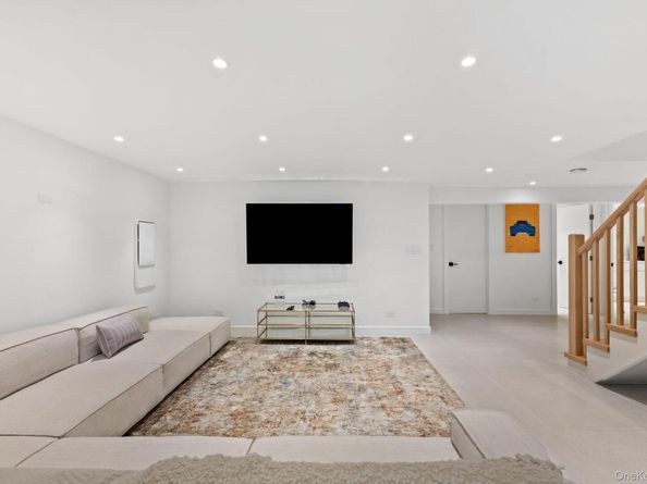 1824 Morningview Drive, Yorktown Heights NY 10598