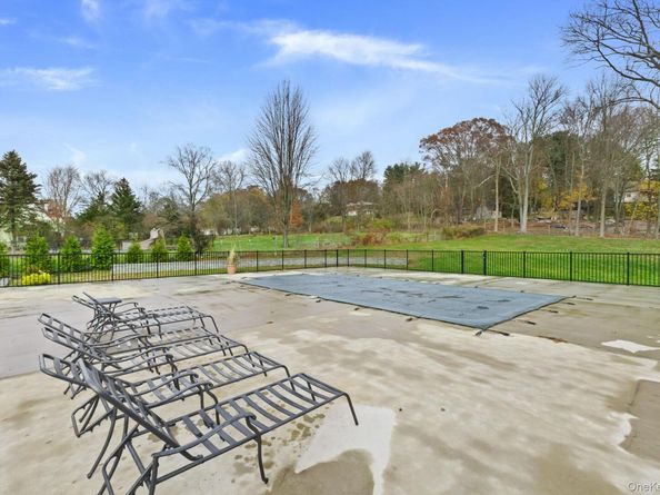 1824 Morningview Drive, Yorktown Heights NY 10598