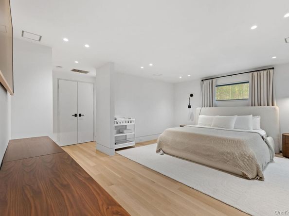 1824 Morningview Drive, Yorktown Heights NY 10598