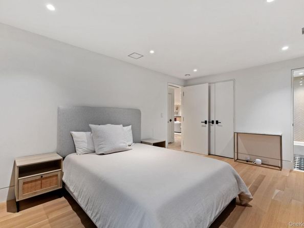 1824 Morningview Drive, Yorktown Heights NY 10598