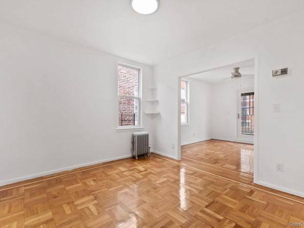 953 Rhinelander Avenue, Bronx NY 10462