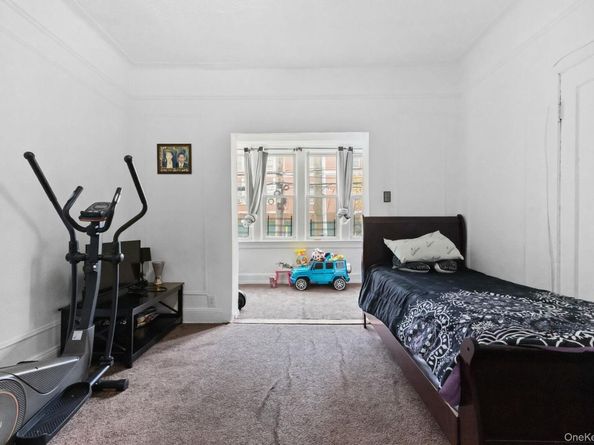 953 Rhinelander Avenue, Bronx NY 10462