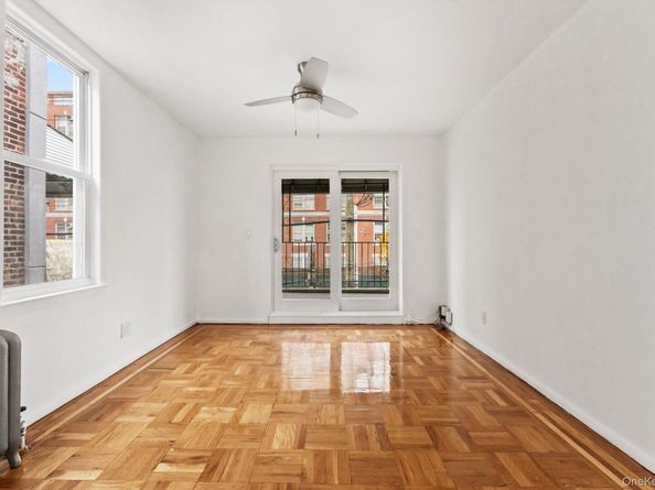 953 Rhinelander Avenue, Bronx NY 10462