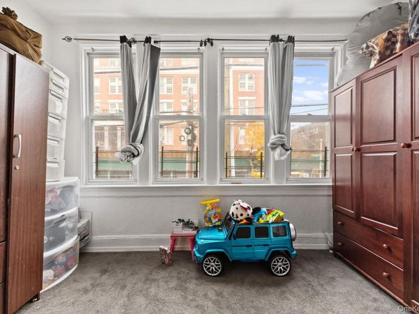 953 Rhinelander Avenue, Bronx NY 10462