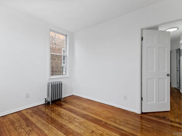 953 Rhinelander Avenue, Bronx NY 10462