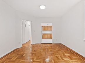 953 Rhinelander Avenue, Bronx NY 10462