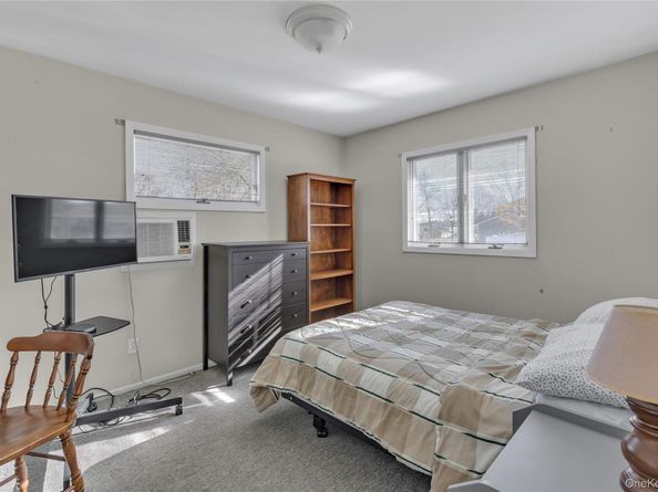 21 Yeoman Drive, East Northport NY 11731