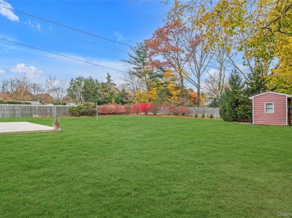 21 Yeoman Drive, East Northport NY 11731