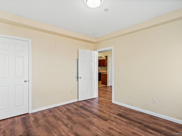 71-33 162nd Street 4B, Fresh Meadows NY 11365